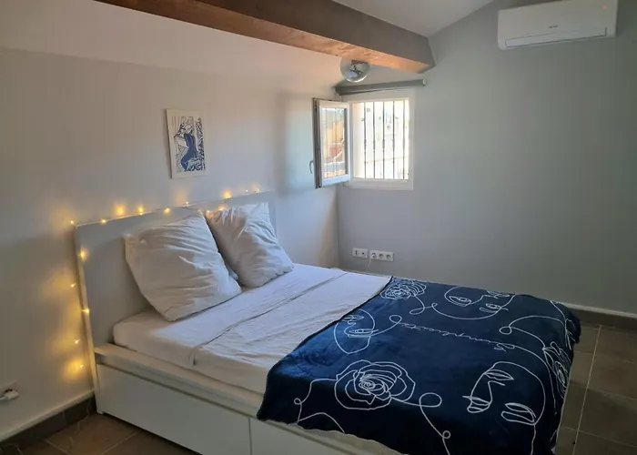 Appartement T3 Duplex Sous Les Toits De Marseille Panier Vieux Port