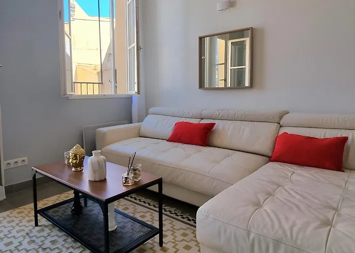 Appartement T3 Duplex Sous Les Toits De Marseille Panier Vieux Port