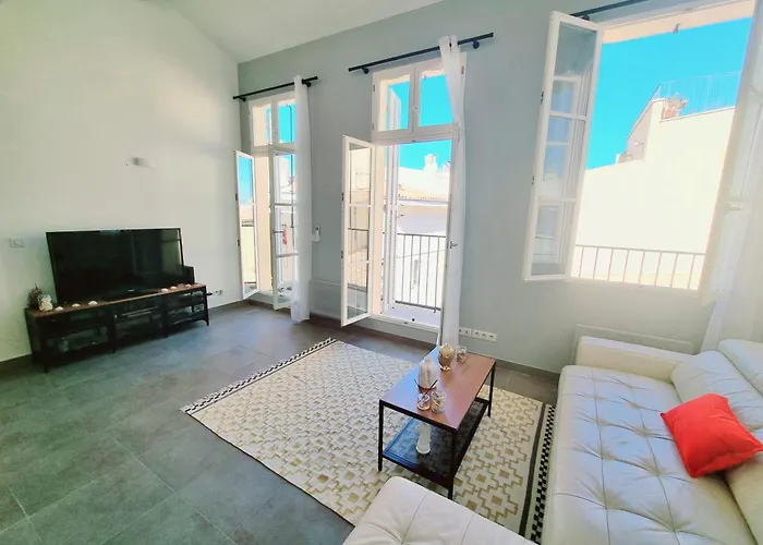 Appartement T3 Duplex Sous Les Toits De Marseille Panier Vieux Port