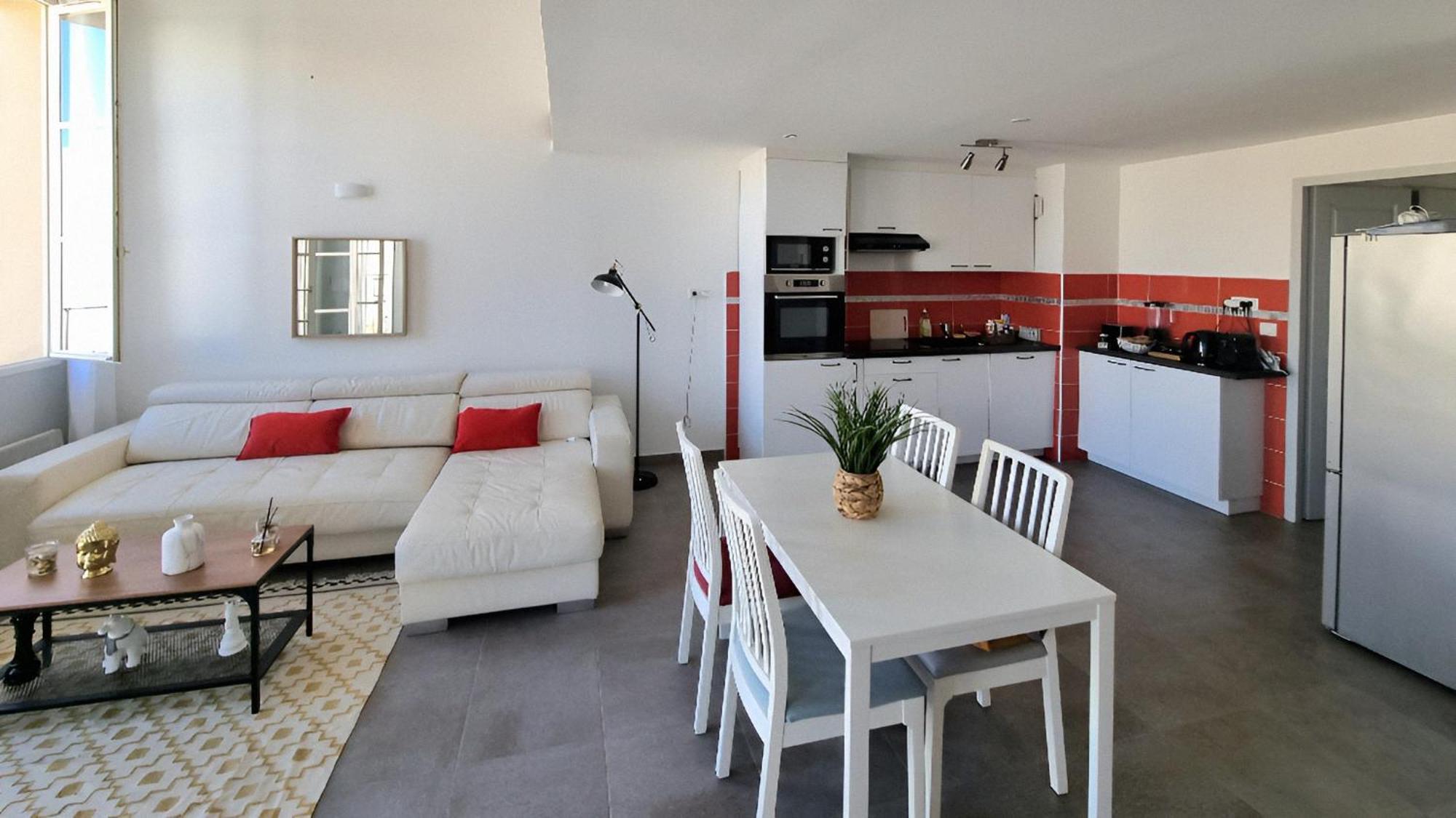 Apartment T3 Duplex Sous Les Toits De Panier Vieux Port Marseille